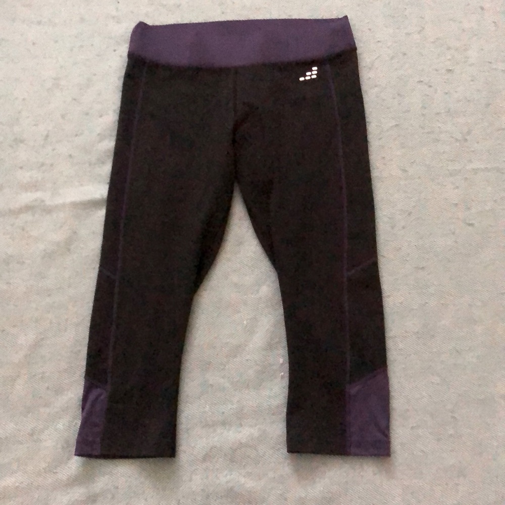 Black and purple Capri leggings
